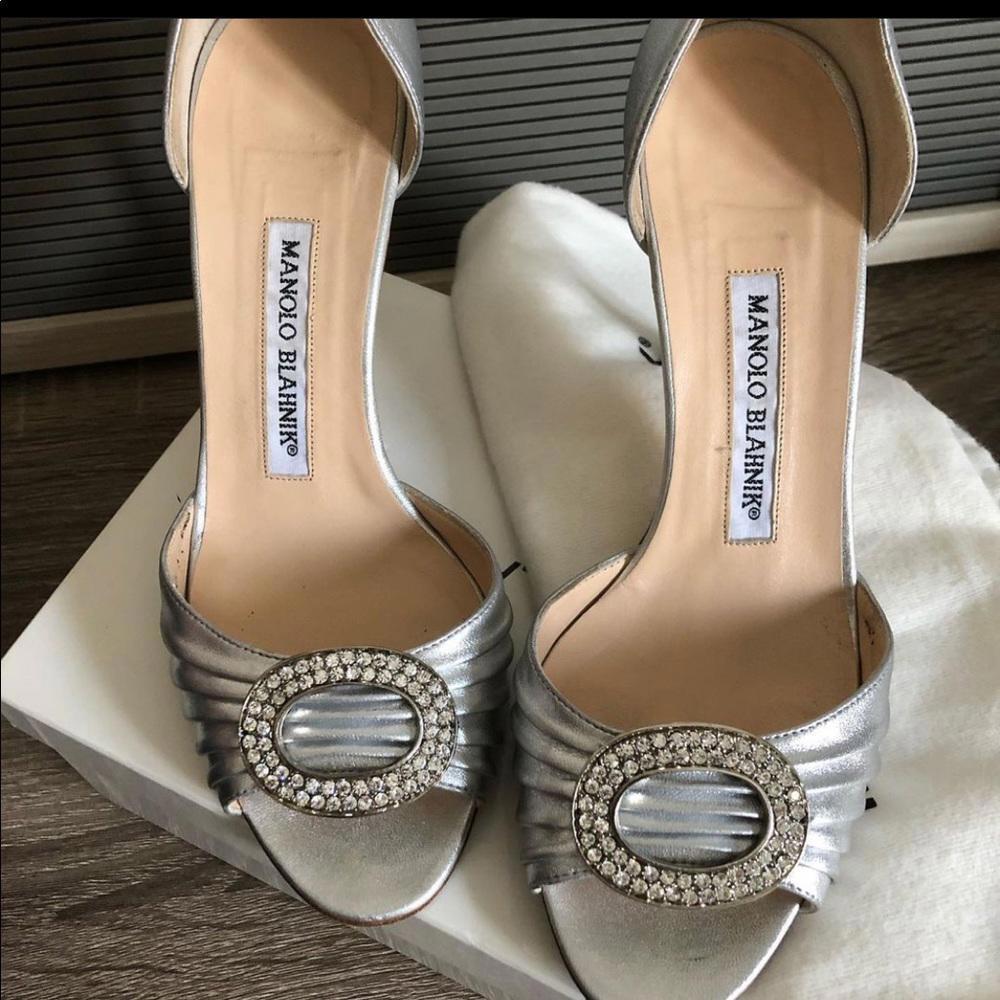 Manolo blahnik peep toe sex and the city shoes